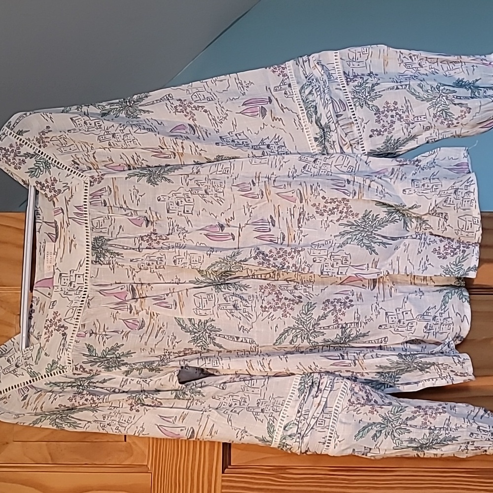 Lauren Conrad light blouse size large
